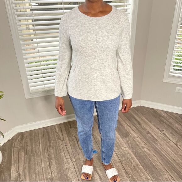 Ann Taylor Loft Grey bell sleeve melange Sweater - Picture 4 of 14